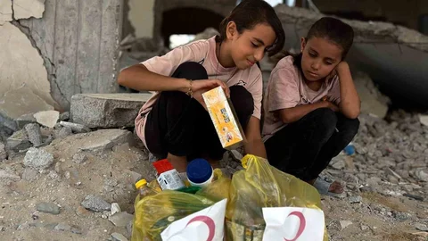 Türk Kızılay, Gazze'de gıda yardımlarını artırarak devam ettiriyor