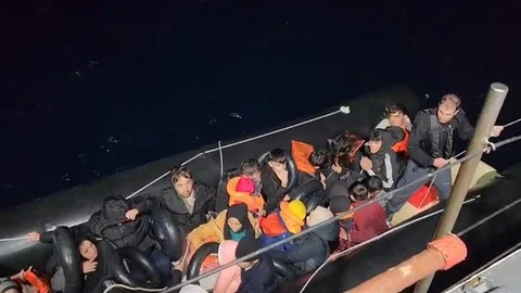 İzmir açıklarında göçmen kurtarma operasyonları yapıldı