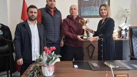 Altıntaş'ta basketbol takımı Kütahya birincisi oldu