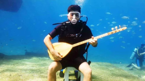 Fethiye'de Deniz Dibinde Müzik Ziyafeti