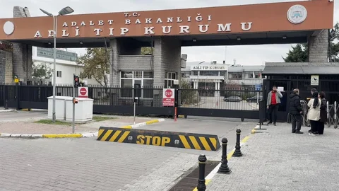 İstanbul'da İETT kazasında hayatını kaybeden kadının cenazesi ailesine verildi