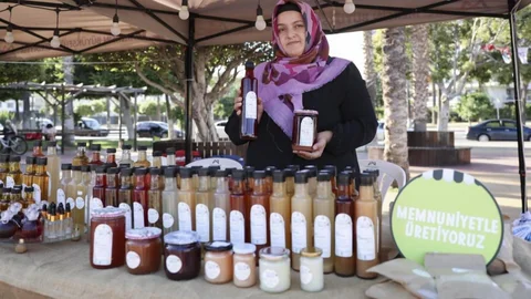 Mersin'de Kadınların Ürettiği Yöresel Lezzetler ‘hasat Pazarı’nda Vatandaşla Buluşuyor