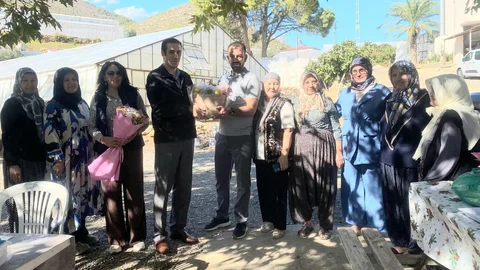Kaymakam Topsakaloğlu'ndan Kadın Ćiftçi Zeynep Hecan'ı Ziyaret Etti