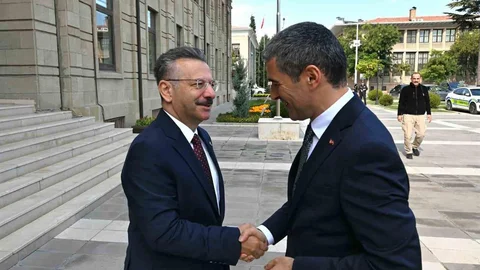 Uşak Valisi'nin Eskişehir ziyareti