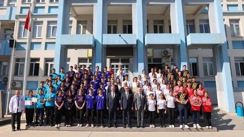 Vali Toros, Özel Şişecam Meslek ve Teknik Anadolu Lişesi Öğretmen ve Öğrencileriyle Biraraya Geldi