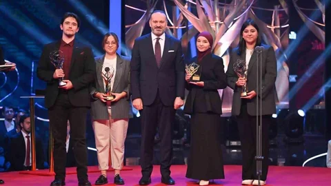 Karabük Üniversitesi öğrencileri, TRT’nin düzenlediği yarışmada ödül kazandı