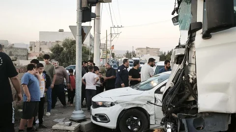 Mardin'de Tır-Otomobil Çarpışması