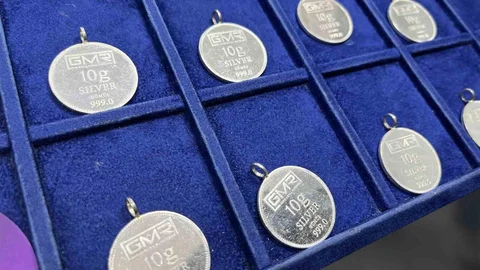 İzmir'de Gümüş Takılara İlgi Artıyor