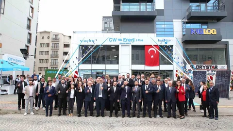 Bursa'da CW Enerji'nin yeni Plus Bayisi törenle hizmete girdi