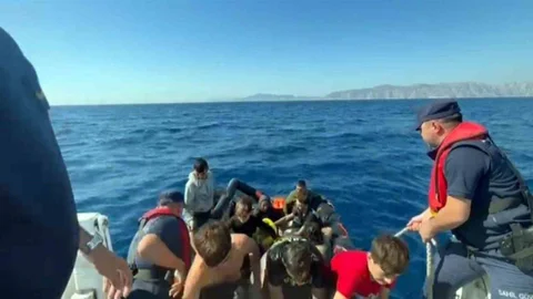 Muğla'da 22 Düzensiz Göçmen Kurtarıldı