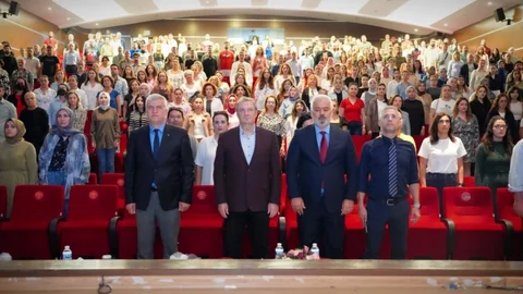 Mersin'de Öğretmenlere Seminer Verildi