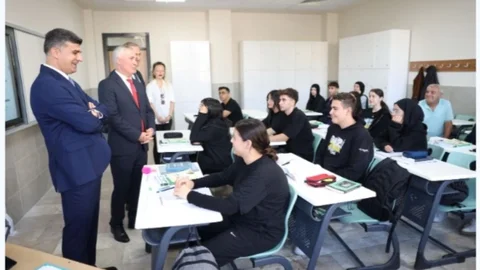 Başkan V. Zeyit Şener’den Okul Ziyaretleri