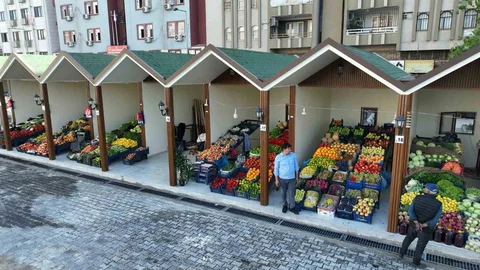 Şanlıurfa'da görüntü kirliliği yaratan pazar alanı yenilendi