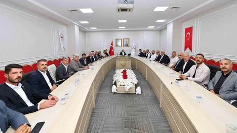 Adıyaman'da Vali Varol, Kömür Beldesi'nin taleplerini ele aldı.