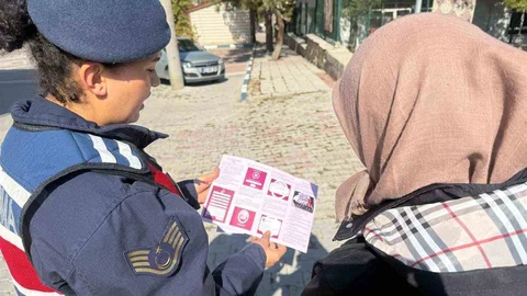 Kadına şiddetle mücadele etkinliği sürüyor