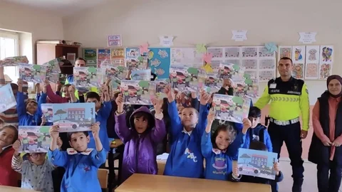 Ağrı'nın Diyadin ilçesinde öğrencilere trafik eğitimi düzenlendi