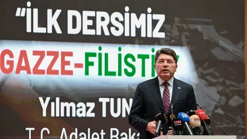 Adalet Bakanı Yılmaz Tunç, Filistin’deki insan hakları ihlalleri ve soykırım suçlarına dikkat çekti.