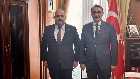 Eskişehir'de Başkan Hamamcı, Milletvekili Dönmez'i ziyaret etti