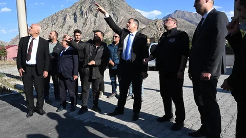 Erzurum'da Vali Çiftçi İlçelerde İncelemelerde Bulundu