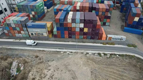 İstanbul'da konteyner kuleleri endişe veriyor