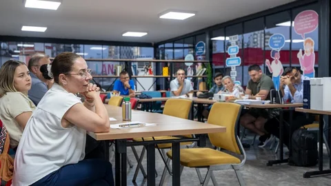 Mersin'de Gençler ‘hello Mersin’ İle Yeni Ufuklara Yelken Açıyor