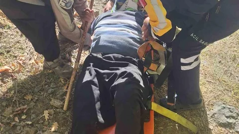 Adana'da kayalıklardan düşen gazi hastaneye kaldırıldı