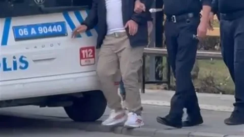 Ankara'da kendisini polis olarak tanıtan bir kişi gözaltına alındı