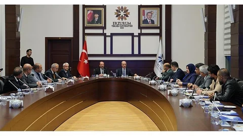 Erzurum'da YÖK Başkanı Özvar ETÜ Senatosu'nda toplandı