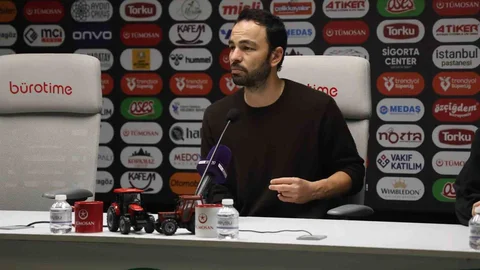 Kocaeli'de Deplasmanda Konyaspor'u Yenen Kocaelispor'un Teknik Direktörü Selçuk İnan mutluluğunu dile getirdi