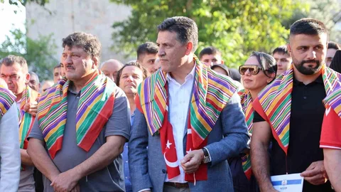 İsmet Atlı Karakucak Güreşleri, şampiyonlar kortejiyle başladı