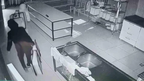 Siirt'te Düğün Salonundan Hırsızlık Olayı