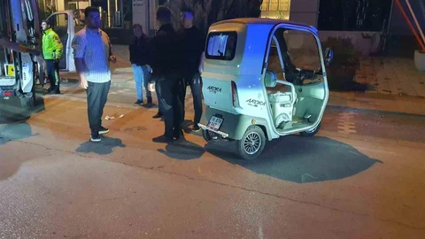 Bursa'da elektrikli treeporter takla attı, 1 kişi yaralandı