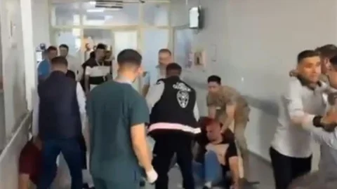 Şanlıurfa'da hastane acilinde tekme tokat kavga yaşandı
