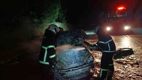 Burdur'da otomobil yangını