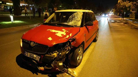 Elazığ'da otomobil yayaya çarptı