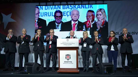 Beşiktaş’ta divan başkanı adaylar konuşmalarını gerçekleştirdi