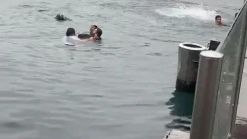 Kadıköy’de engelli 4 kişi denize düştü: 1’i hayatını kaybetti, 3’ü kurtarıldı