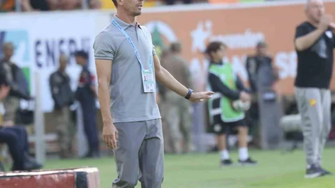 Trendyol Süper Lig: Alanyaspor: 0 - Göztepe: 0 (İlk yarı)