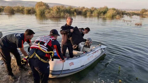 Batman'da baraj kapaklarının açılması sonucu bir aile mahsur kaldı