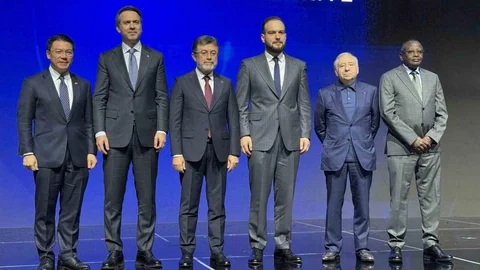 Tarım ve Orman Bakanı Yumaklı: "İstanbul sıfır atık vizyonunun küresel merkezlerinden biri haline gelmiştir"