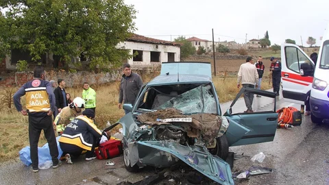 Kula'da yağmur kazayı beraberinde getirdi