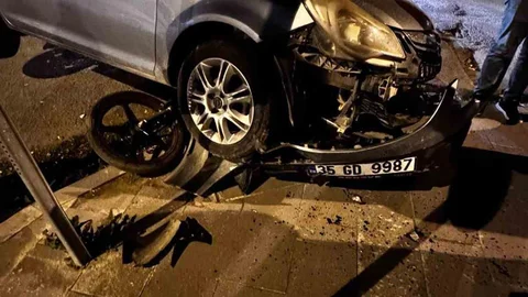 Kars’ta otomobil ile motosiklet çarpıştı