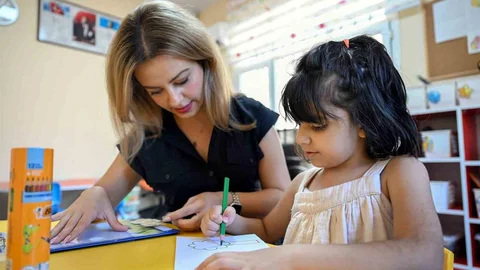 Mersin’de otizmli çocuklara 12 bini aşkın ücretsiz seans desteği