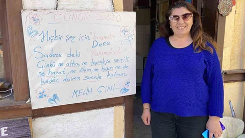 Eskişehir'de Çini Ustasının 'Günün Sözü' dikkat çekiyor