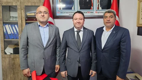 MHP Bozyazı’da İlçe Başkanı Değişti: Mustafa Alakuş Gitti; Soner Kara Yeni İlçe Başkanı