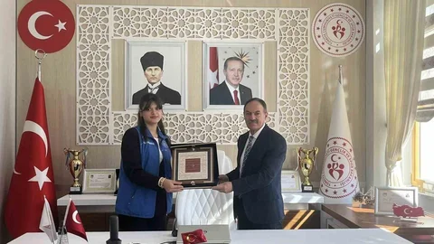 Kırşehir’den gönderilen Ahi Sancağı Bayburt’a ulaştı