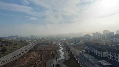 Bandırma beyaza büründü şehir yoğun sis altında kaldı