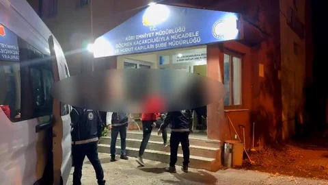 Ağrı’da yapılan operasyonda 16 düzensiz göçmen yakalandı