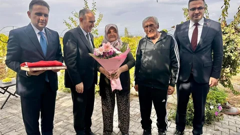 Manisa'da şehit ailesine anlamlı ziyaret
