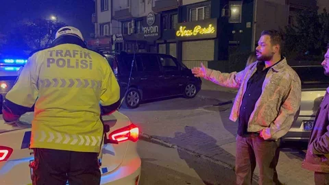 Kayseri'de alkollü yakalanan sürücü suçunu polise attı.